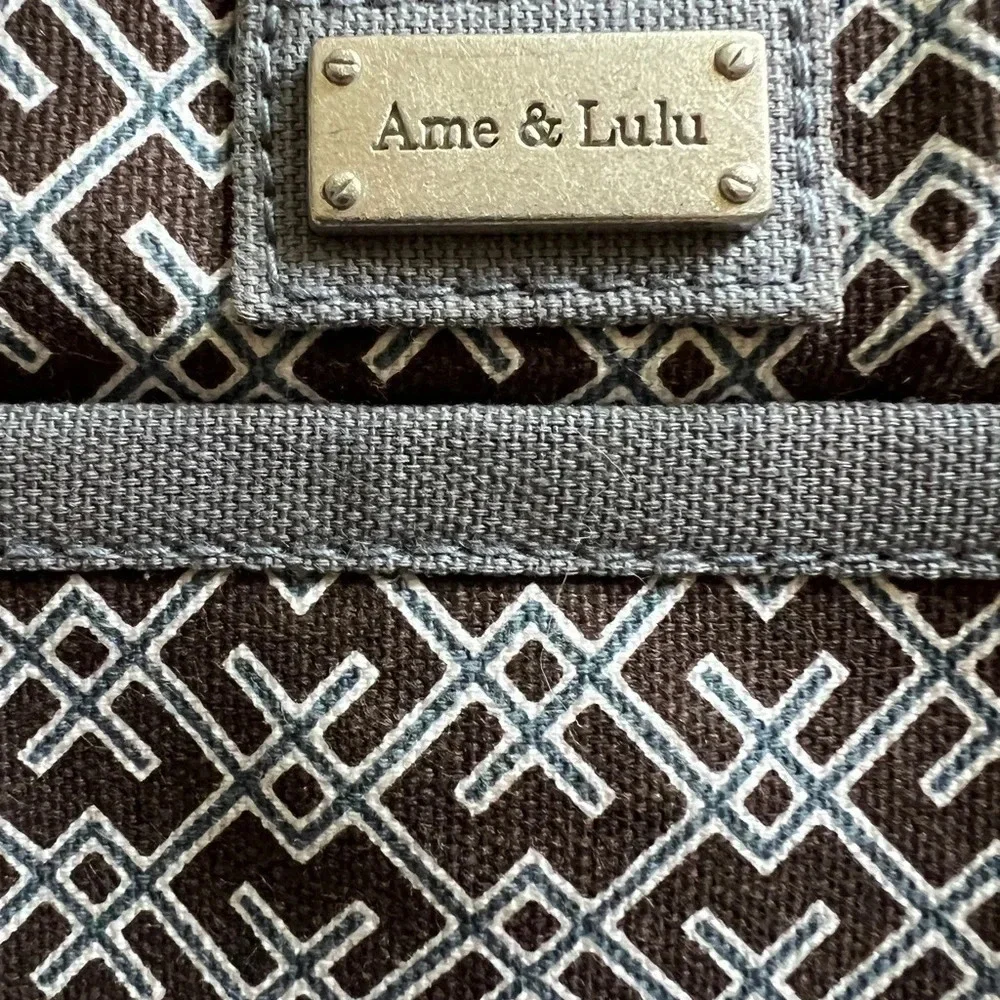 Ame & Lulu stay organized
